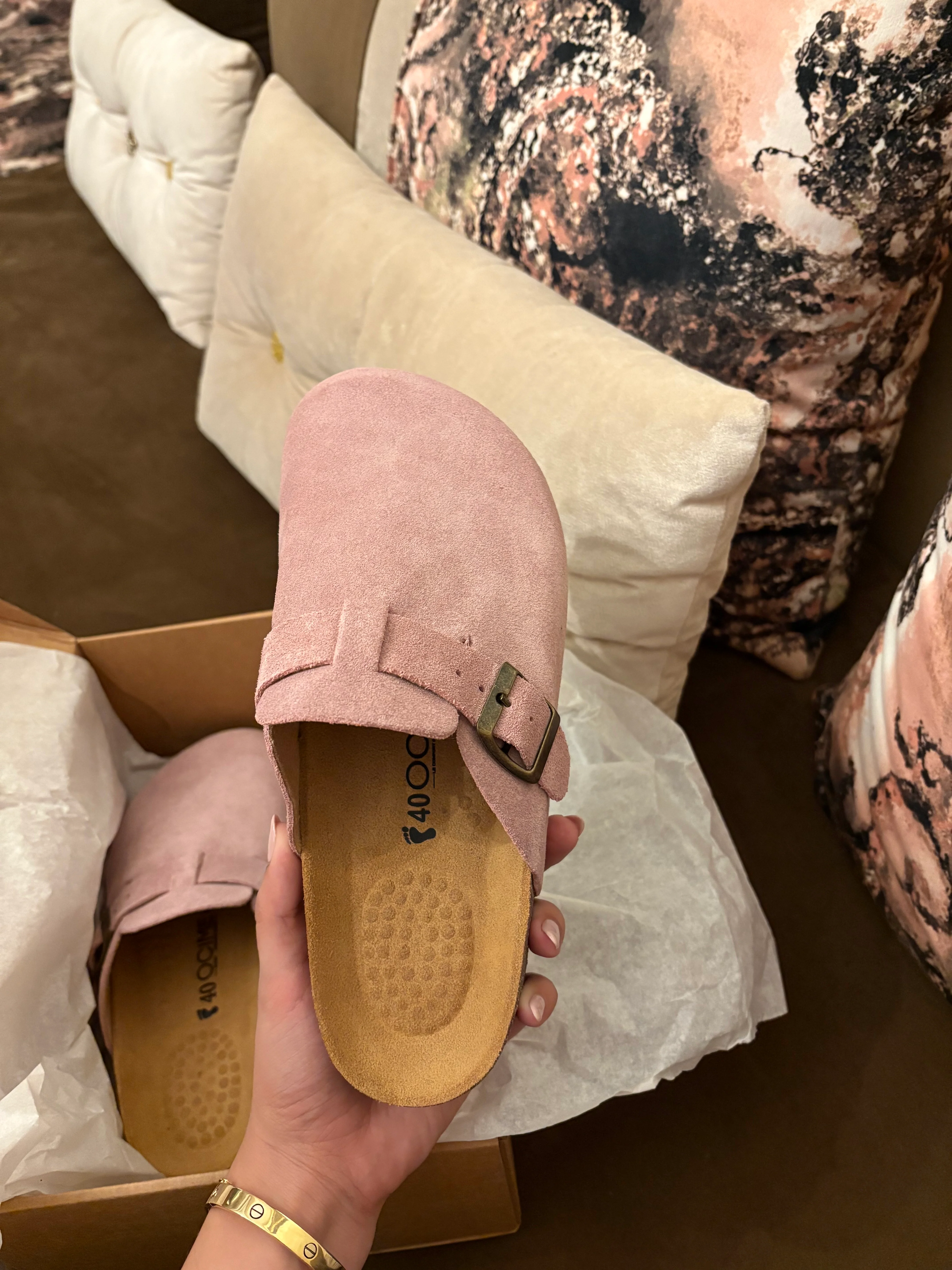 Sabot daim rose bébé