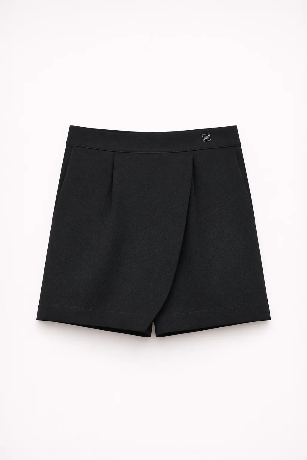 Short Fille Noir Élégant – Style Chic & Moderne
