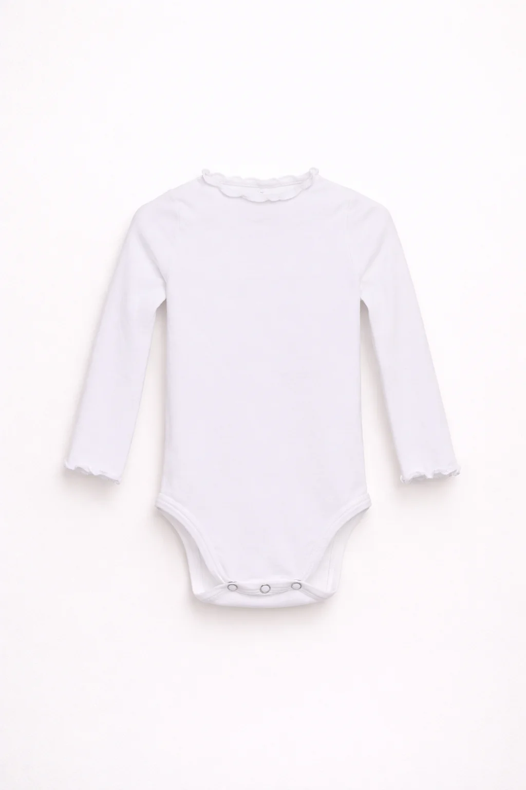 Body Bébé Blanc Manches Longues – Douceur & Élégance