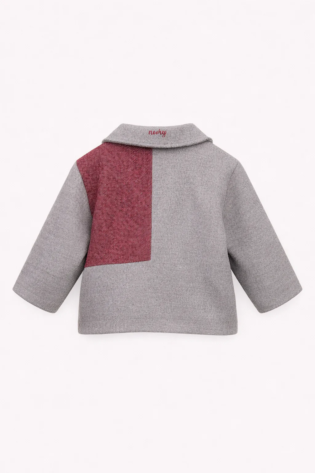 Veste bébé gris et rouge – Élégance moderne et confort douillet