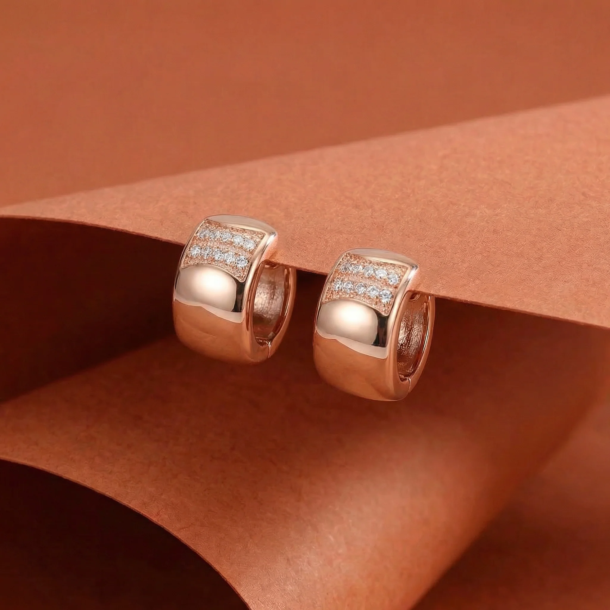 BOUCLES D'OREILLES 10 DIAMANTS