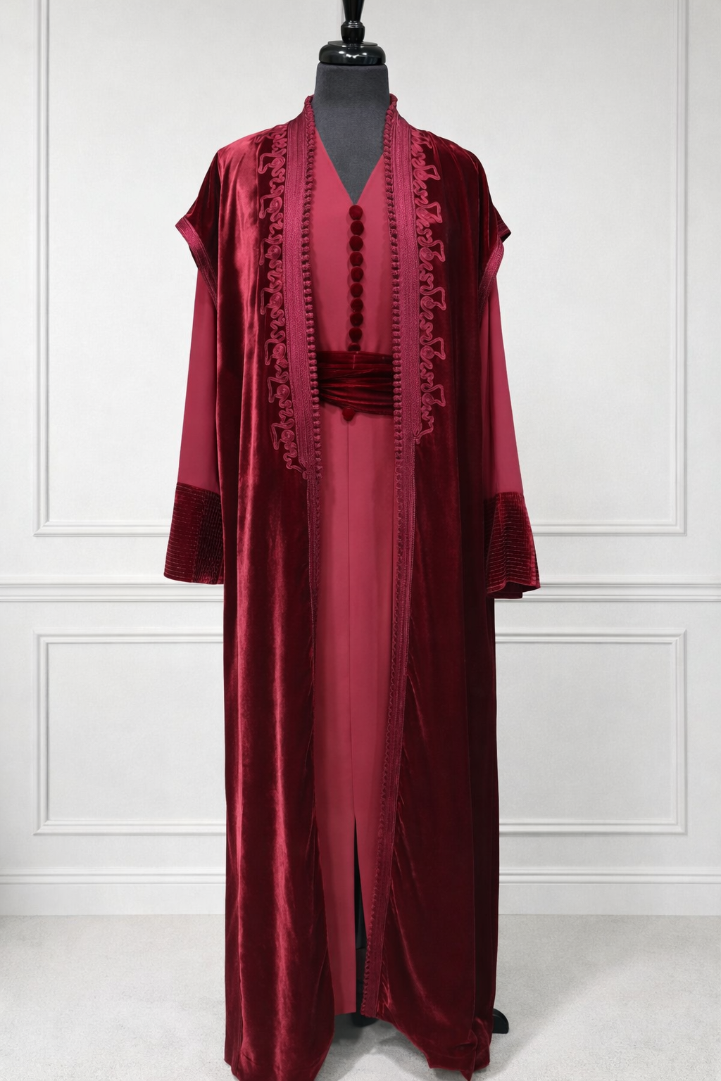 Djellaba crêpe noire 39at – boutons sur manche