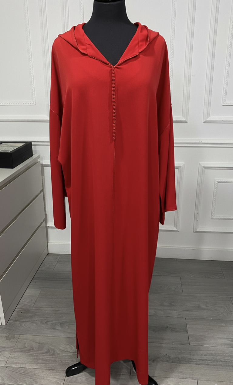 Djellaba rouge – choucha & motifs sur dos