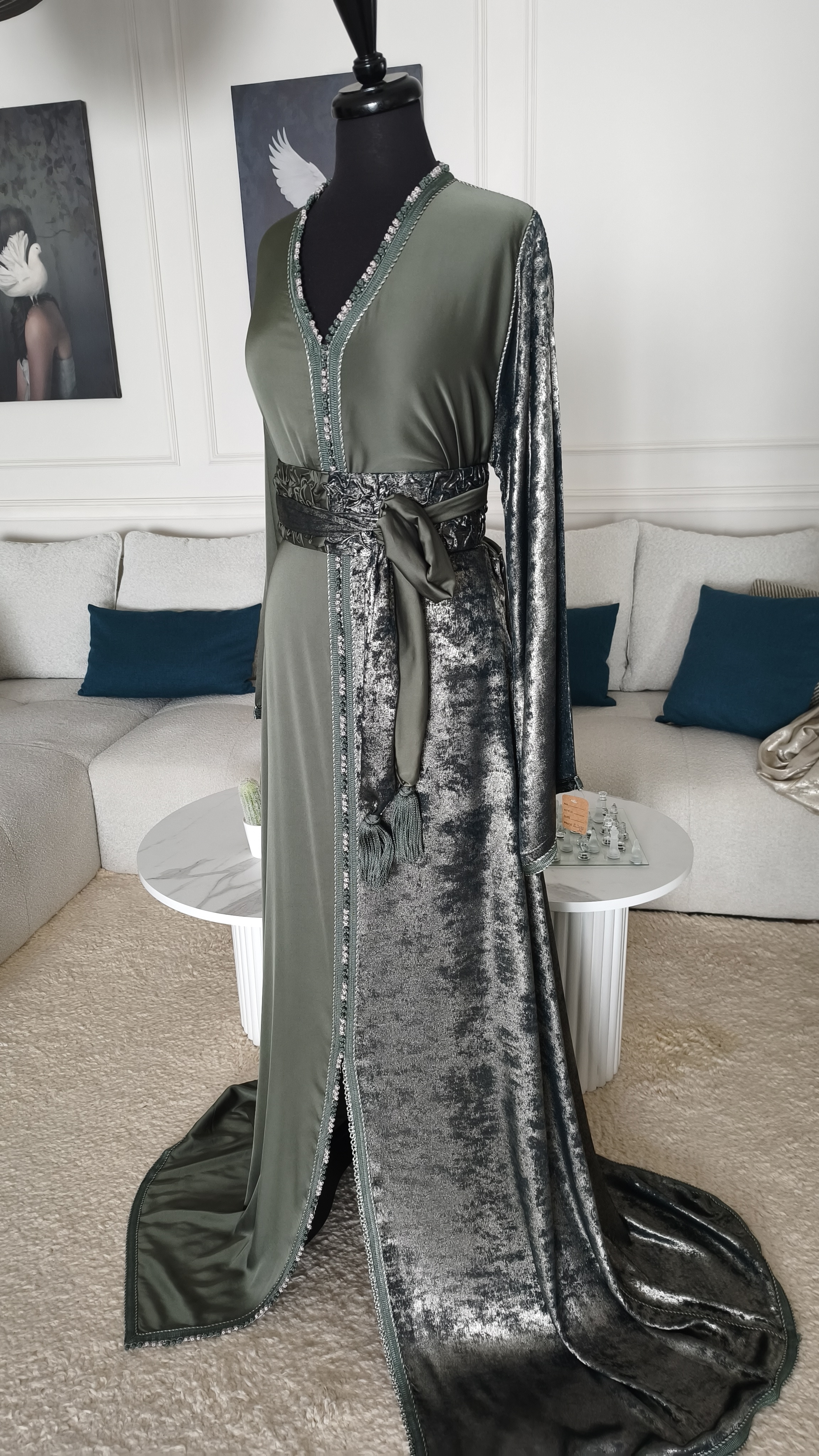 Caftan en satin et lamé vert bouteille + ceinture ajustable – pièce unique