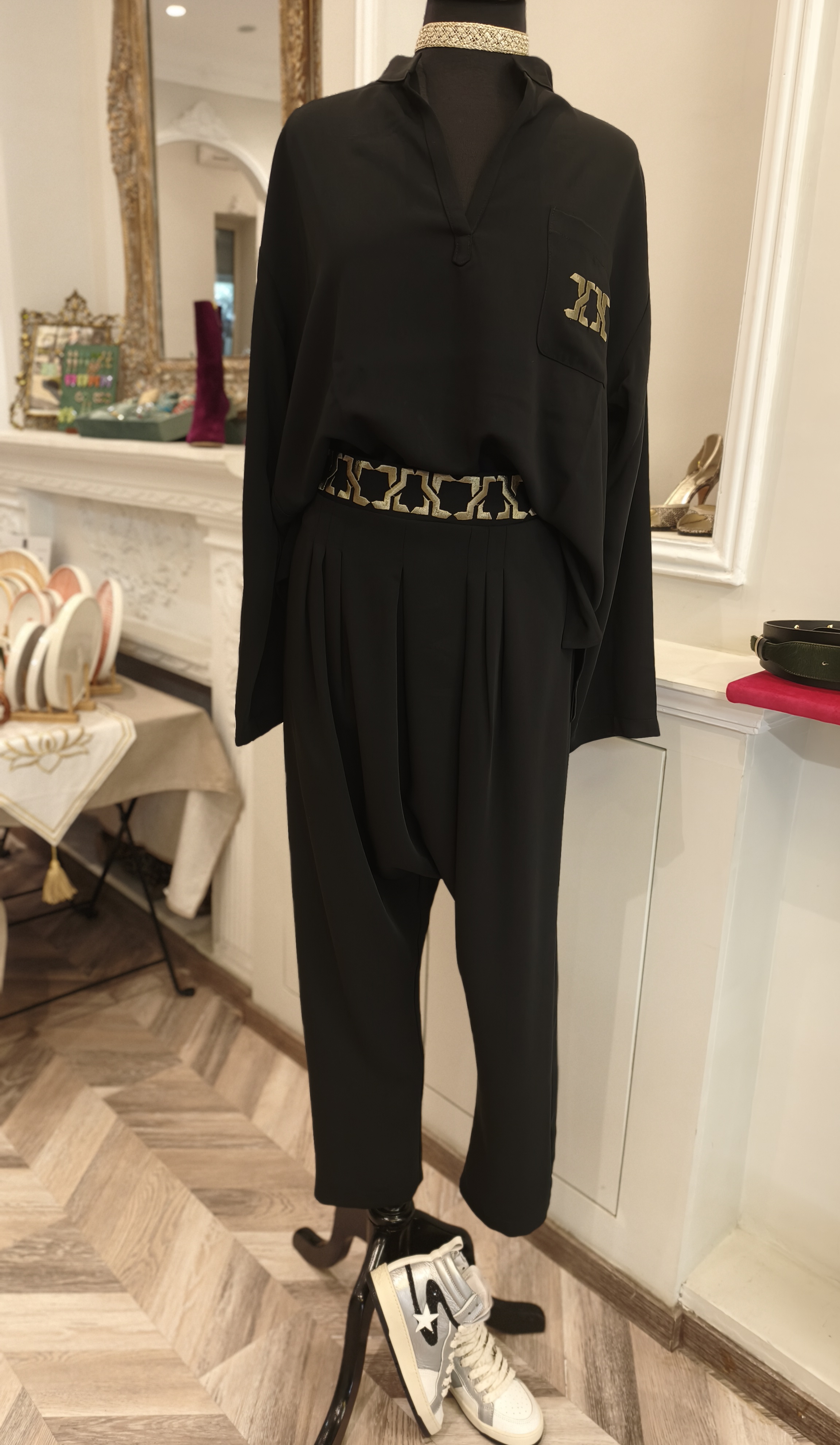 Ensemble pantalon Kandrissa + chemisier manches longues noirs brodés bronze