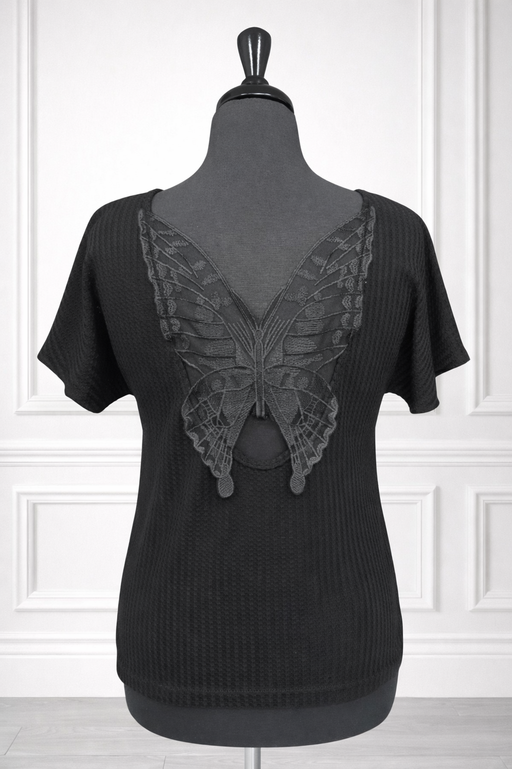 T-shirt noir dos papillon