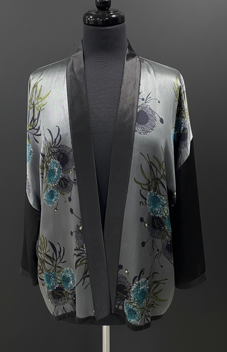 Veste légère en satin de soir – pièce unique