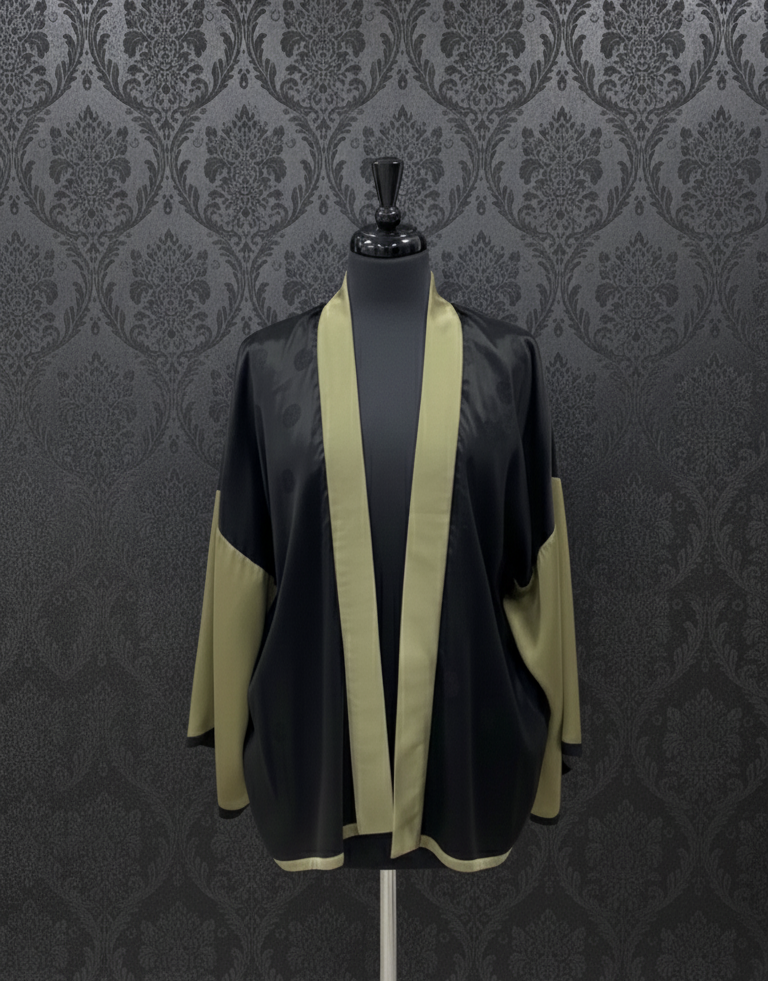Veste légère en satin de soie – pièce unique