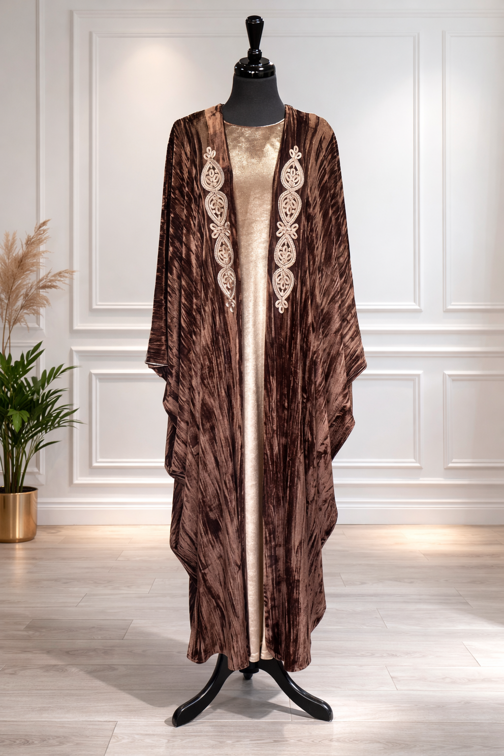 Kimono velours marron coupe papillon + robe longue beige