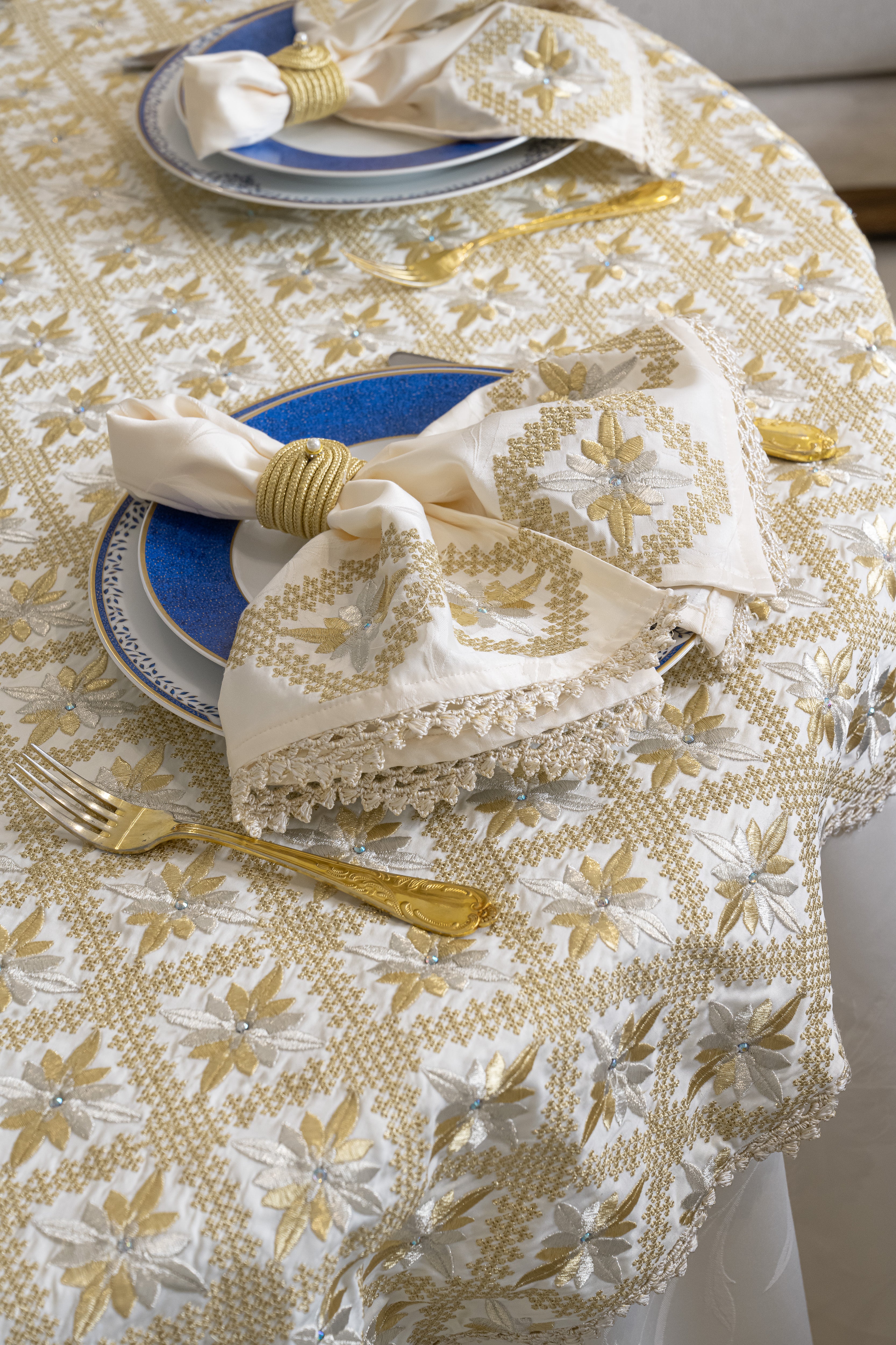 Nappe brodée carrée - Collection Ghourza Rbati