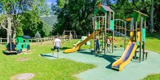 Aire de jeux pour enfants au VGK Village de Mohammedia