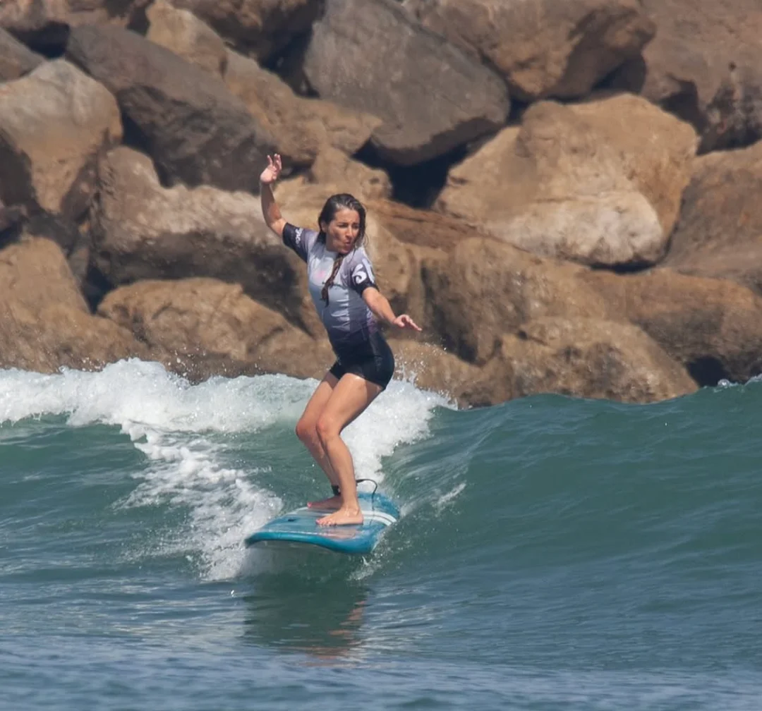 Cours de surf privé à la Crique Surf House de Bouznika