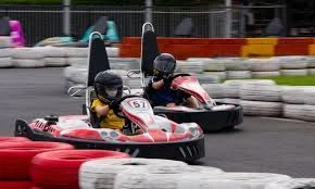 Session mini-karting au VGK Village de Mohammedia