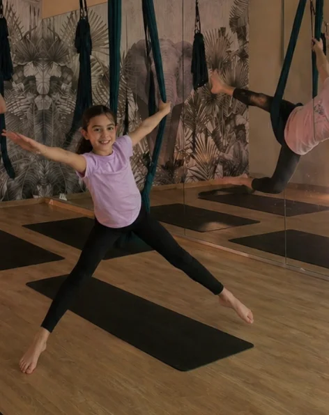 Cours de Aérien kids (8-12 ans) chez Feel Yoga à Rabat