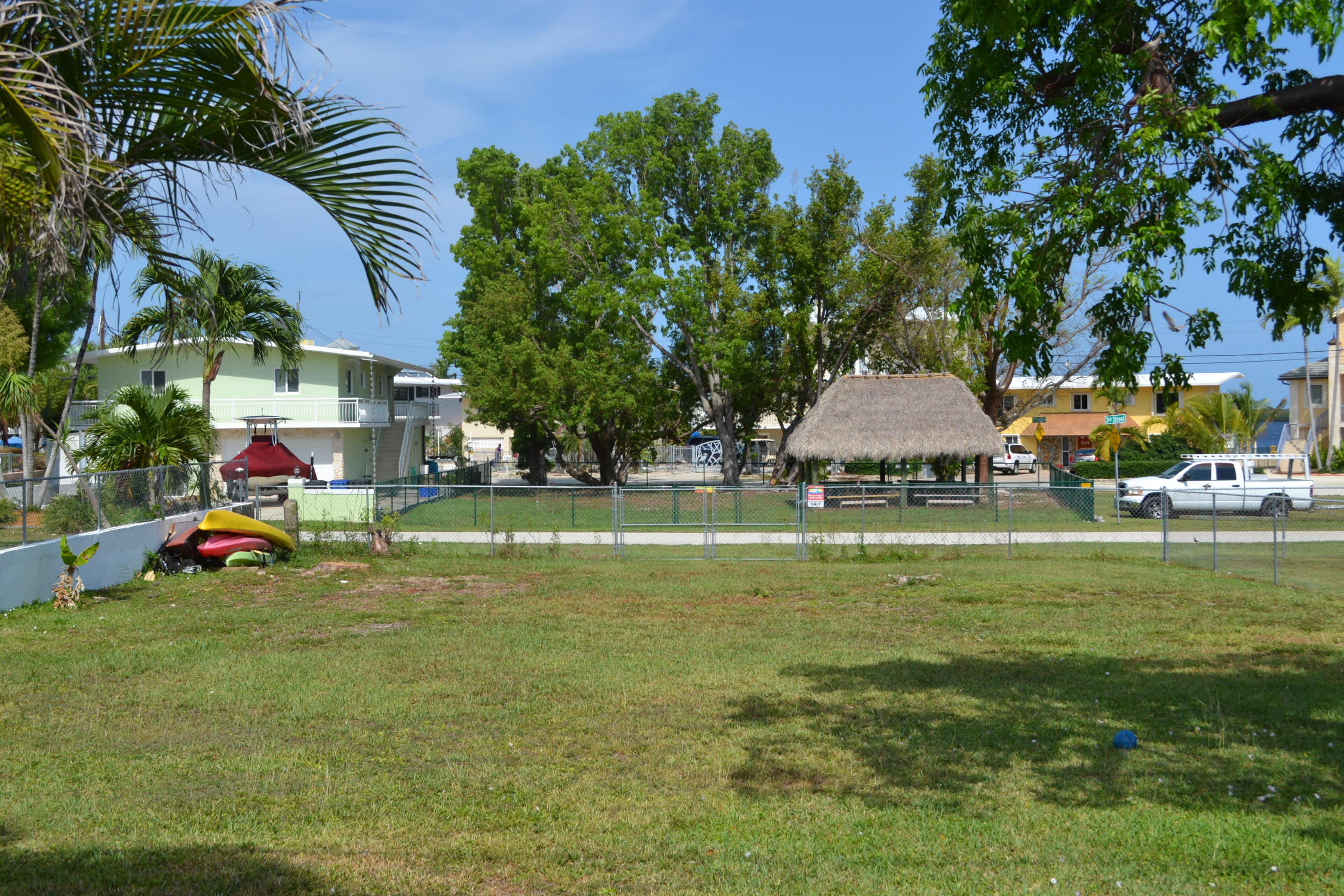 empty building lot in Florida Keys