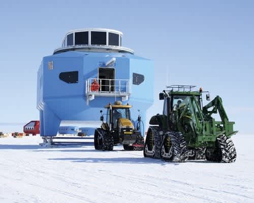 Halley VI station being towed by tractors