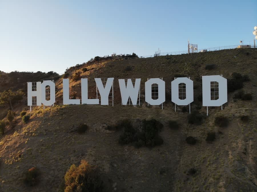 Hollywood sign famous people.