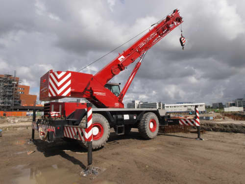 rough terrain crane