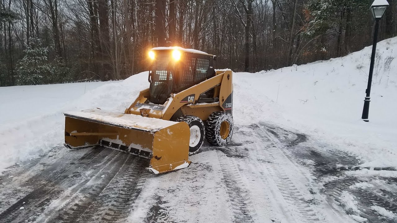 4 Types of Snow Removal Equipment You Need to Know About