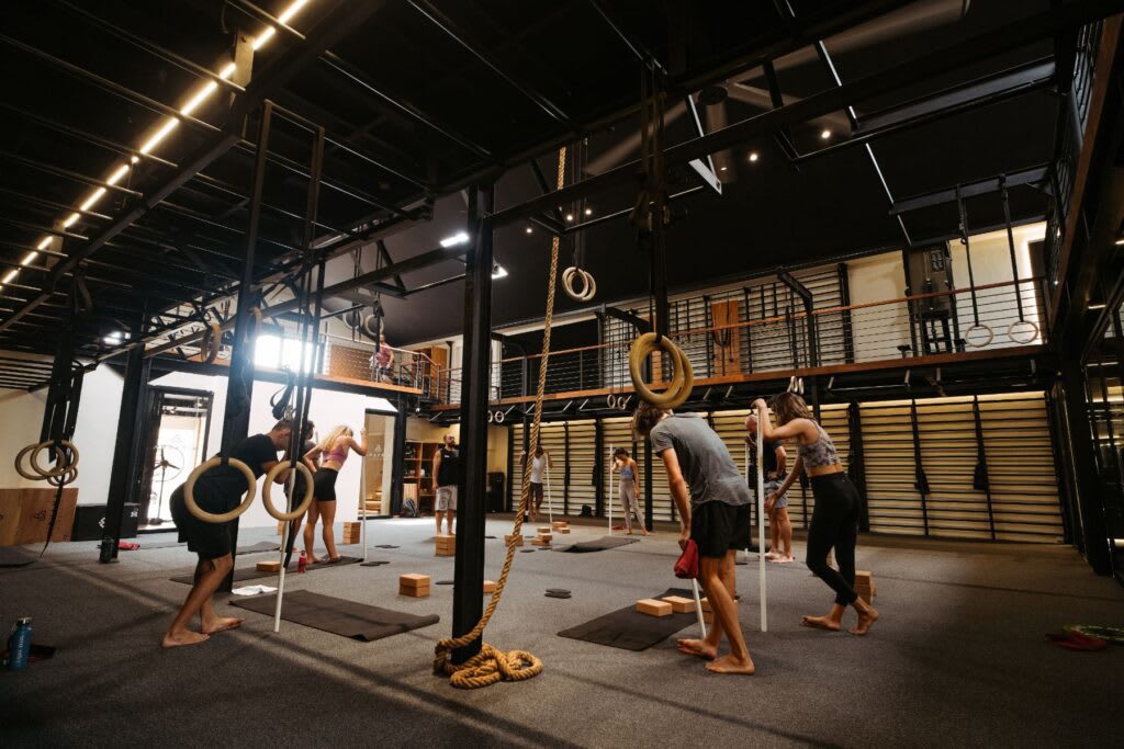 Nirvana & Top Gyms 1min Away
