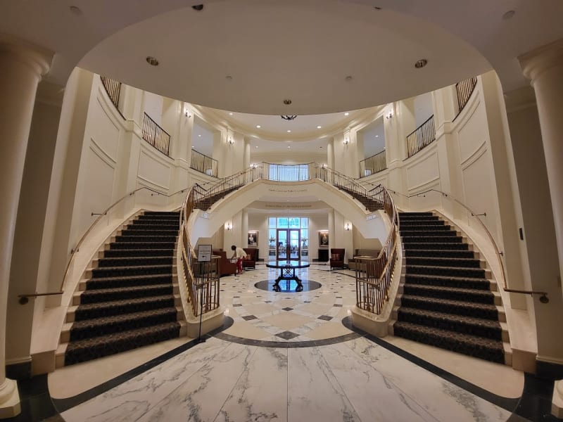 Dorothy and Roy Park Alumni Center