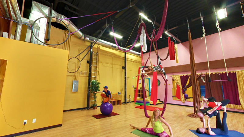 Cirque de Vol Aerial, Yoga, Fitness & Circus Community