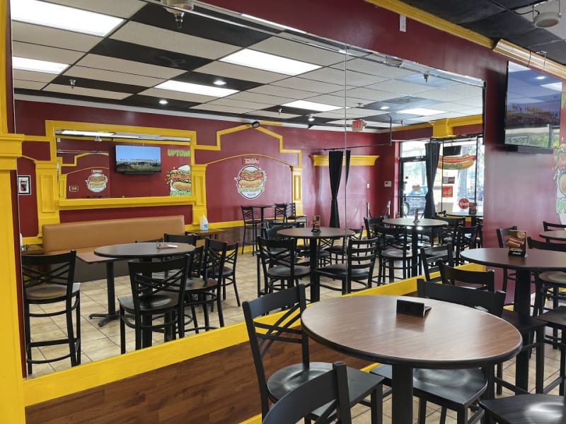 UPTOWN DOGS BAR & GRILL🌭