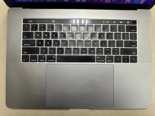 Miniature 2 de 2016 Apple MacBook Pro 15" Touch Bar i7 2.7ghz 3K 15 Pouces