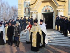 В Храме Покрова Пресвятой Богородицы города Уссурийска встретили икону «Умиление Пресвятой Богородицы» из Псково-Печерского монастыря