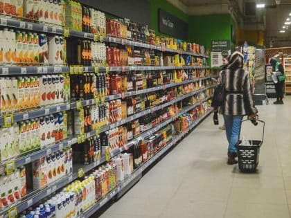 Салат от Приморскстата: помидоры стали дороже, огурцы дешевле