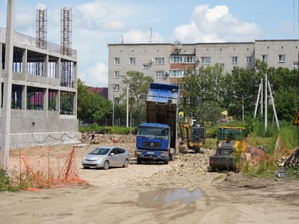 Проблемный объект строительства на ул. Чичерина 155  посетили общественные наблюдатели