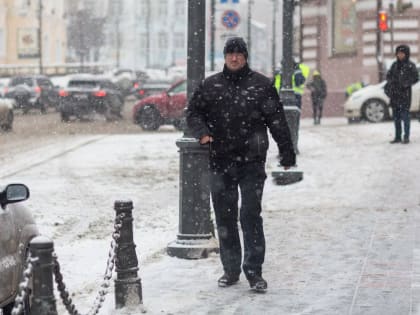 Жителей Владивостока предупредили о снегопаде 8 января
