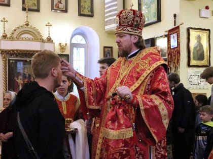 Митрополит Владимир совершил всенощное бдение в канун престольного праздника храма святителя Николая Чудотворца