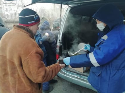 Во время морозов «социальный автобус» патрулирует улицы Владивостока три раза в день
