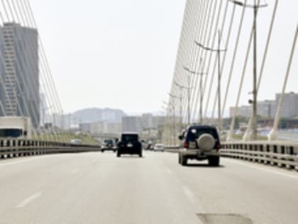 На Золотом мосту до конца лета планируют отремонтировать асфальт, тротуары и леера