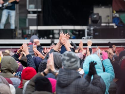 Жителям Приморья напоминают о бдительности в праздничные дни