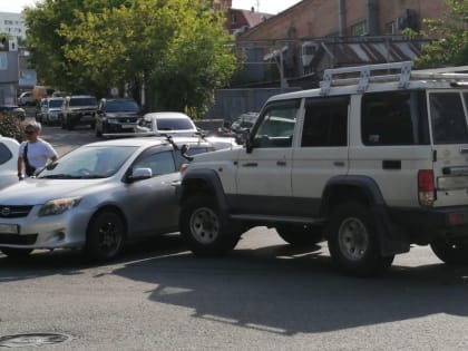 ДТП на Народном парализовало улицы Владивостока в час пик