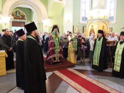 Епископ Иннокентий возглавил проводы ковчега с мощами прп. Сергия Радонежского