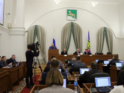 Дума Владивостока дополнила программу приватизации, согласовала финансовую помощь МУПВ «Центральный», утвердила границы пяти ТОС