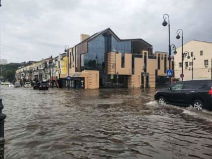 Рекордно сильный ливень и шторм обрушатся на Владивосток. Названа точная дата