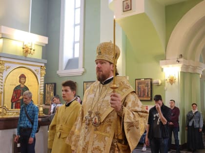 Глава Приморской митрополии возглавил всенощное бдение в Покровском соборе