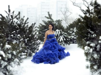 Известная певица Ляля Алексакова поздравляет с Новым годом россиян!