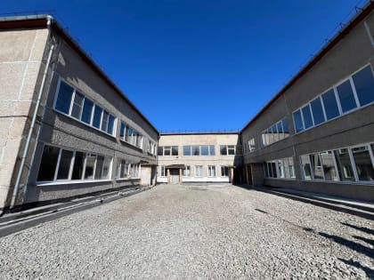 Проверка работ в образовательных учреждениях города