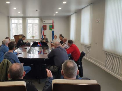 ИНСПЕКТОР ГИБДД ВСТРЕТИЛСЯ С ВОДИТЕЛЯМИ ШКОЛЬНЫХ АВТОБУСОВ