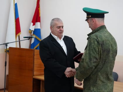 Героев Уссурийска наградили за мужество и отвагу