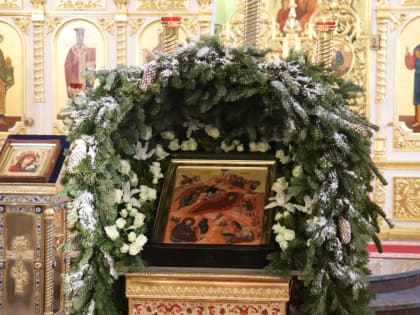 В канун Рождества Христова митрополит Владимир совершил всенощное бдение в Покровском соборе