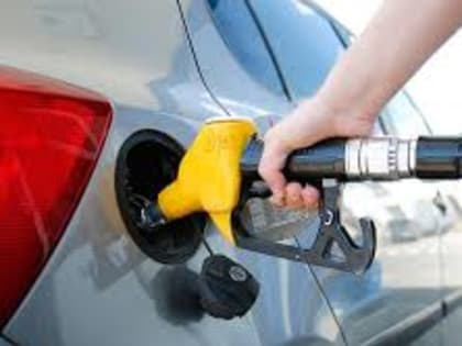 Неравный бак: автомобилисты пожаловались в кабмин на качество топлива