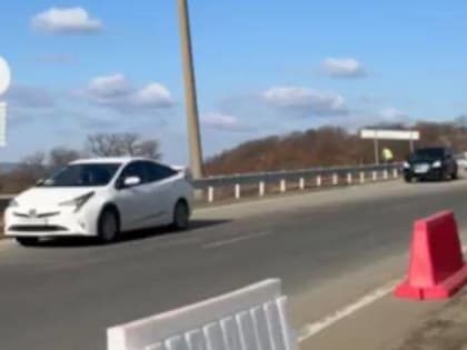 "Поехали": На Кипарисовском путепроводе запустили пролет, который ремонтировали больше года