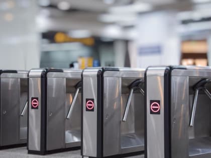 «Они опасны для детей». В Приморье ребенка ударило током в школе