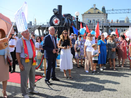 Во Владивостоке  встретили участников фестиваля  «Книжный маяк Владивостока»